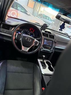 تۆیۆتا کامری